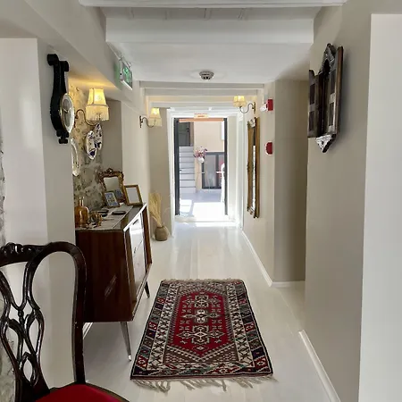 Hotel 1870 Tas - Sanat Sokagi Urla