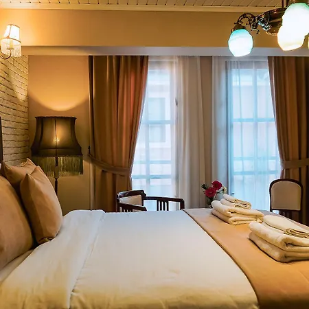 Hotel 1870 Tas - Sanat Sokagi Urla